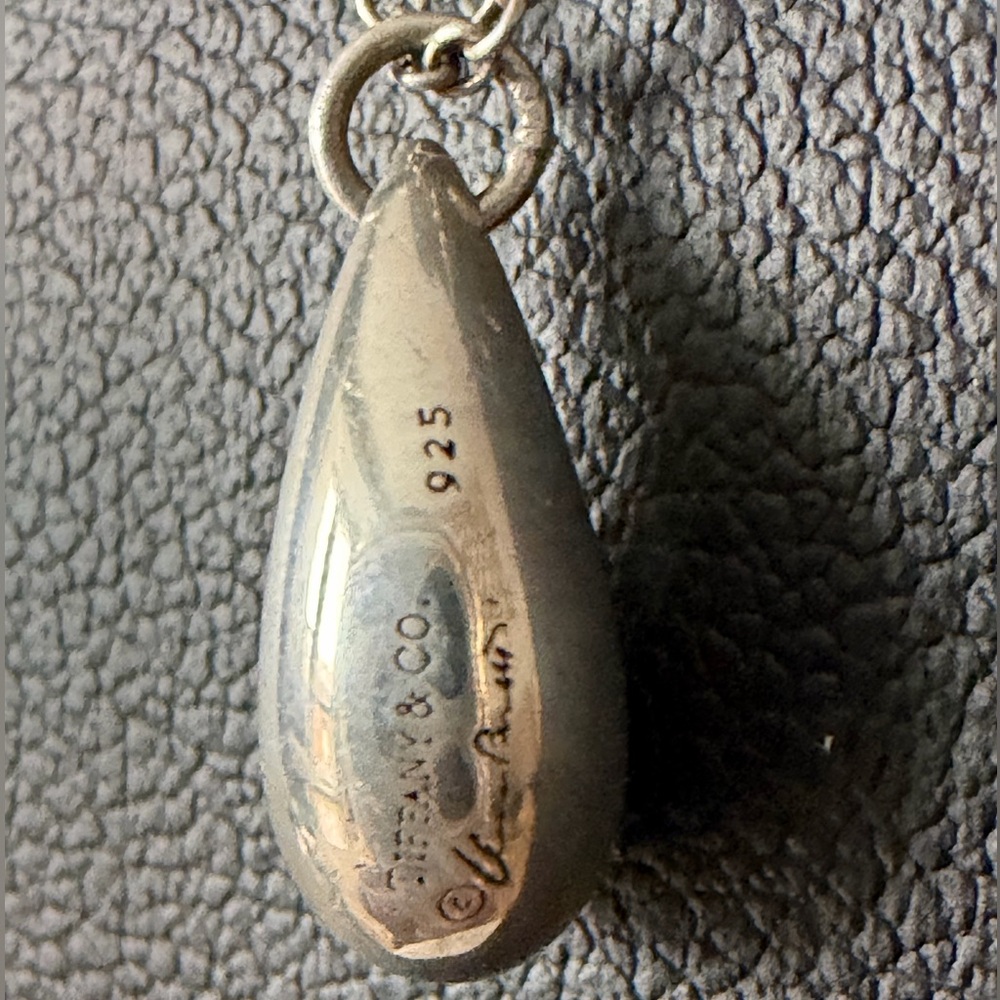 Tiffany & Co. Elsa Peretti Teardrop Pendant Necklace – 925 Sterling Silver - Picture 4 of 7